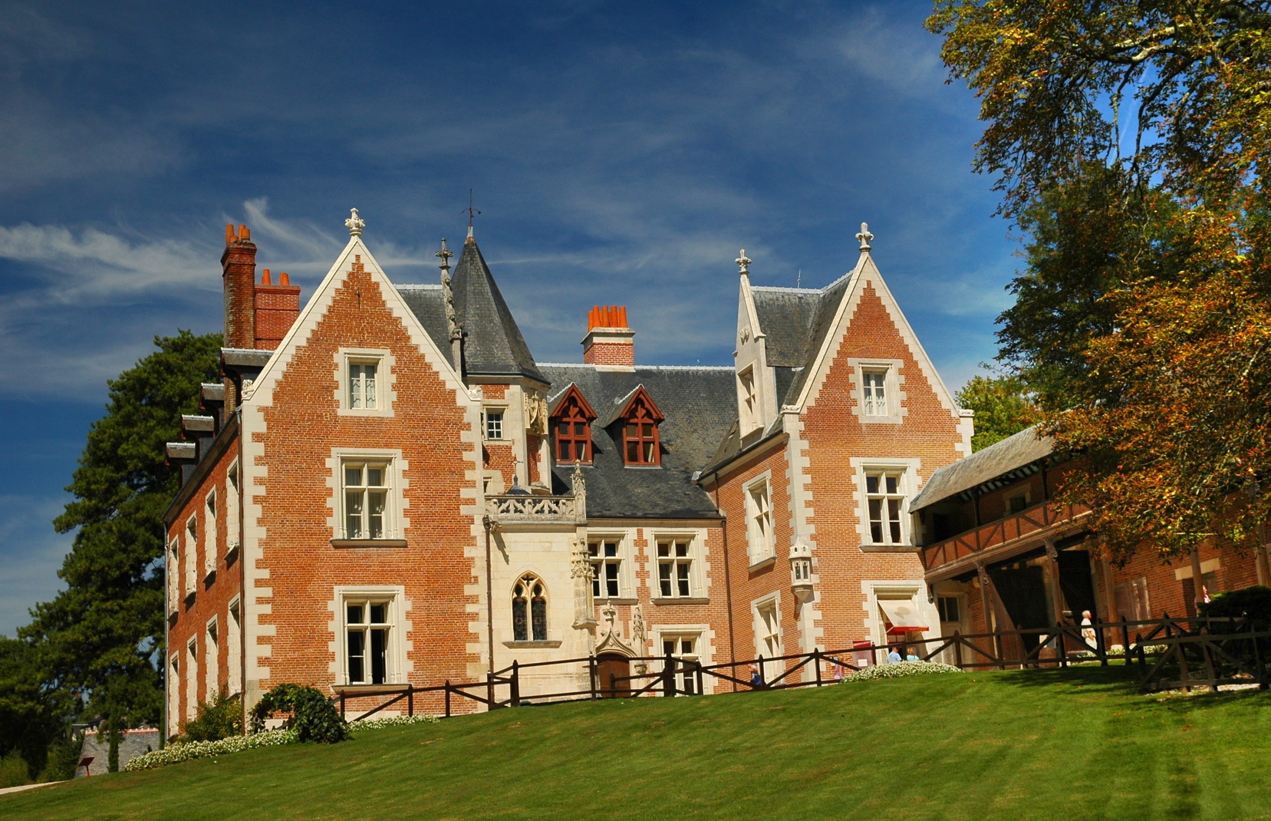 Le Clos Lucé https://en.wikipedia.org/wiki/Clos_Luc%C3%A9