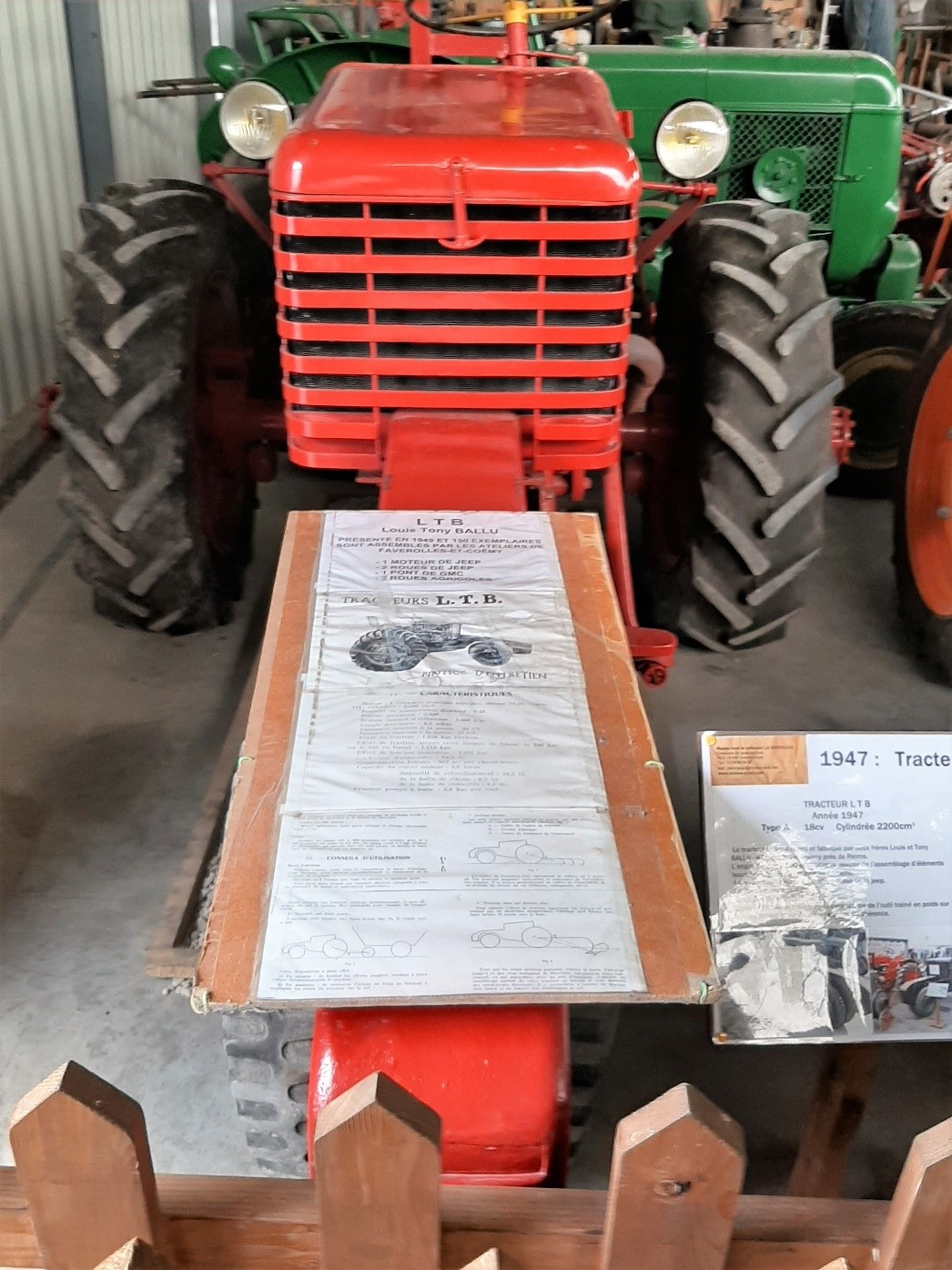 Photo 10 (Richard DUPUIS) Tracteur Louis Tony BALLU