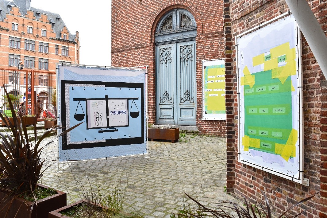 Plus tard, je parlerai 5 langues, exposition sur le parvis des ANMT, janvier 2021.